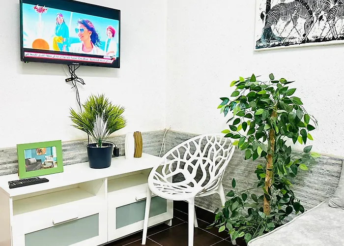 Zebra House Center *